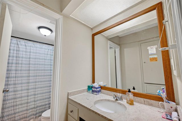 2600 Bellefontaine St Apt D24,, Houston, TX 77025