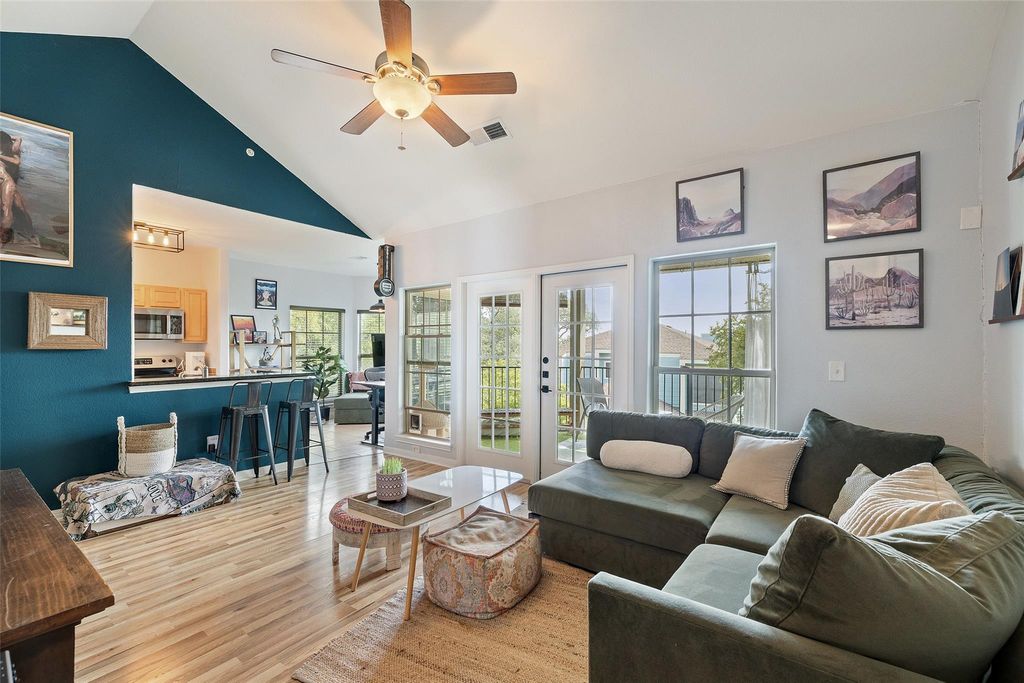 6810 Deatonhill DR 2200, Austin, TX 78745