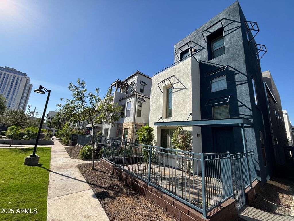 615 E Portland Street 113, Phoenix, AZ 85004