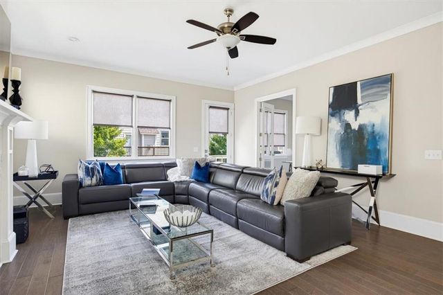 211 Highland Park Point, Woodstock, GA 30188