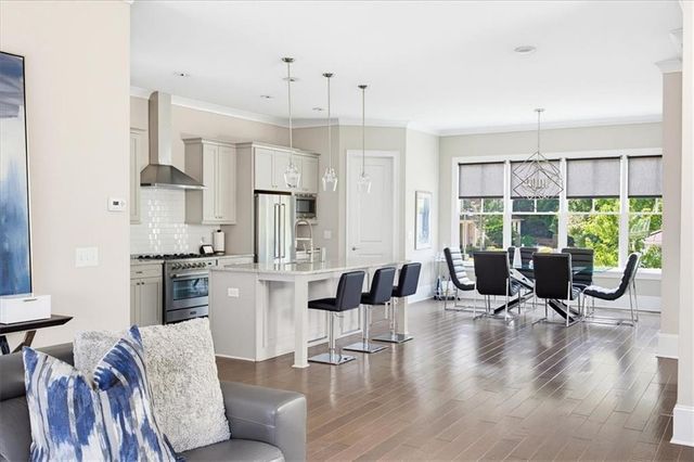 211 Highland Park Point, Woodstock, GA 30188