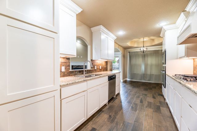 420 Lone Jack Drive, Fayetteville, AR 72704