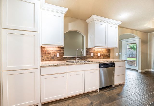 420 Lone Jack Drive, Fayetteville, AR 72704