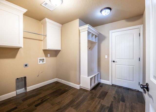 420 Lone Jack Drive, Fayetteville, AR 72704