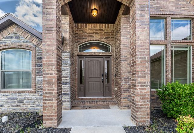 420 Lone Jack Drive, Fayetteville, AR 72704