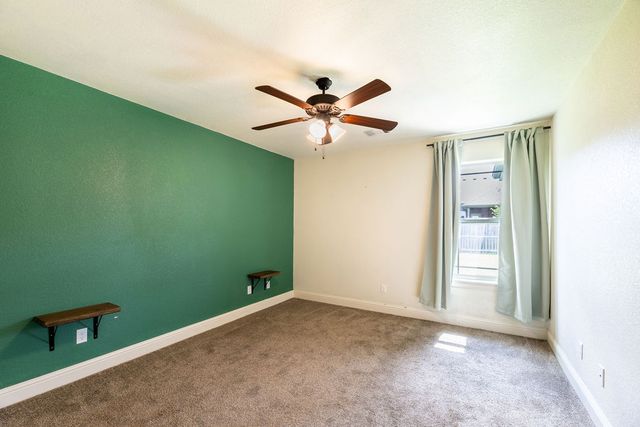 420 Lone Jack Drive, Fayetteville, AR 72704