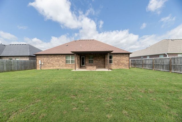 420 Lone Jack Drive, Fayetteville, AR 72704