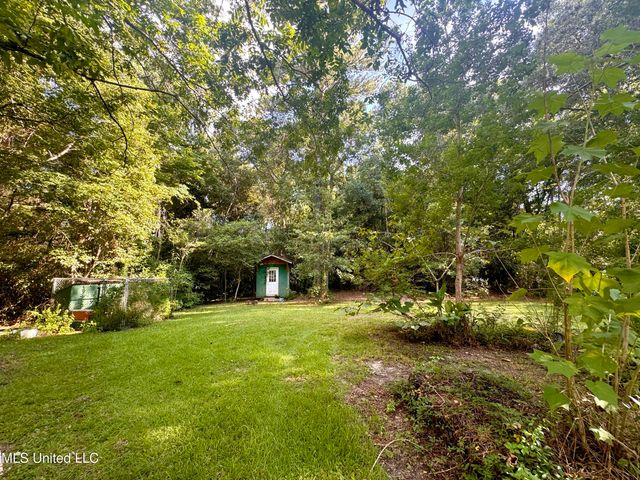12 Zettel Road, Ocean Springs, MS 39564