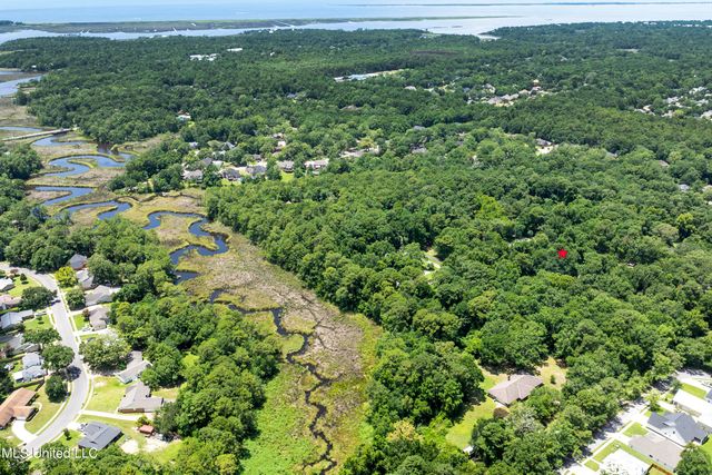 12 Zettel Road, Ocean Springs, MS 39564