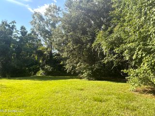 12 Zettel Road, Ocean Springs, MS 39564