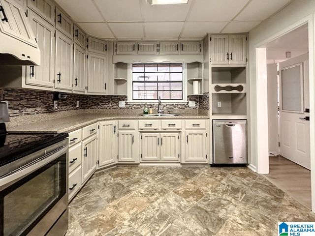 128 CARLA AVENUE, Trussville, AL 35173