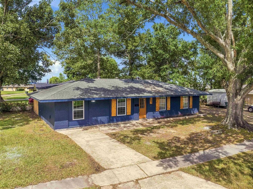 3901 Hoover Cir Circle, Lake Charles, LA 70607