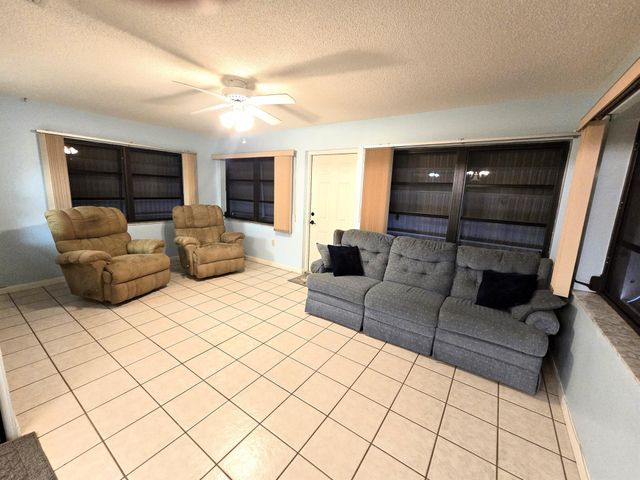 2907 SE 21st Court, Okeechobee, FL 34974