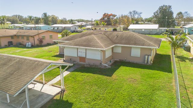 2907 SE 21st Court, Okeechobee, FL 34974