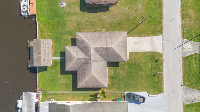 2907 SE 21st Court, Okeechobee, FL 34974