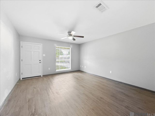 10131 Buttercup Dr, Baton Rouge, LA 70809