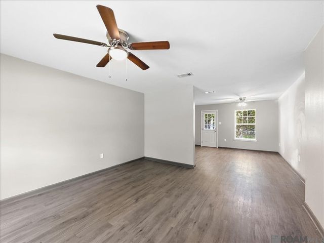 10131 Buttercup Dr, Baton Rouge, LA 70809