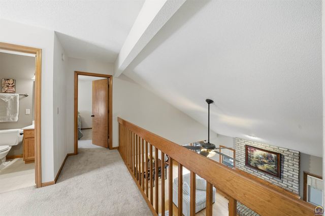 3911 SW 38th LN, Topeka, KS 66610