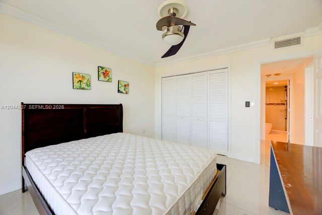 2500 NE 135th St C1011, North Miami, FL 33181