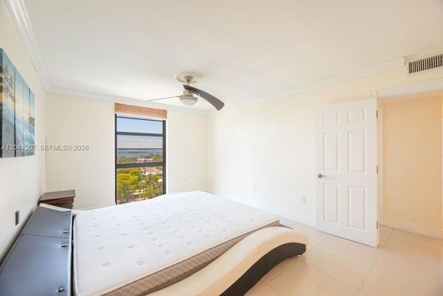 2500 NE 135th St C1011, North Miami, FL 33181