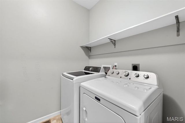 1649 Willowbrooke Manors Court, St Louis, MO 63146