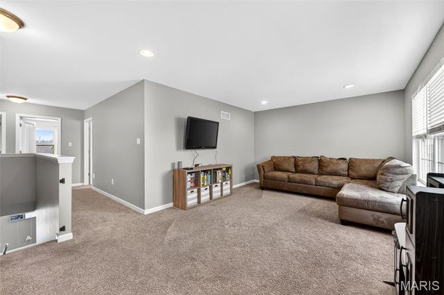 1649 Willowbrooke Manors Court, St Louis, MO 63146