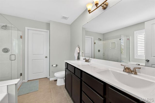 1649 Willowbrooke Manors Court, St Louis, MO 63146
