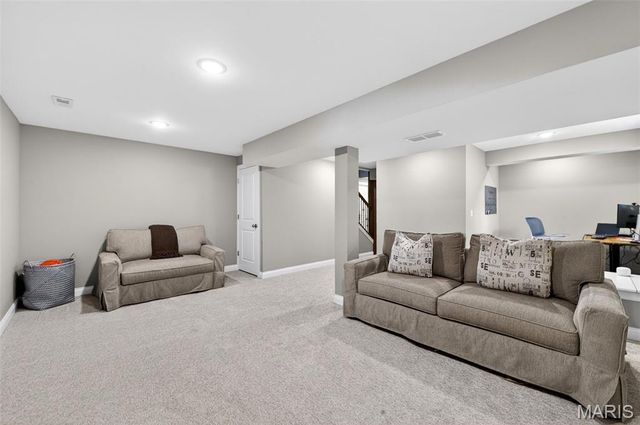 1649 Willowbrooke Manors Court, St Louis, MO 63146