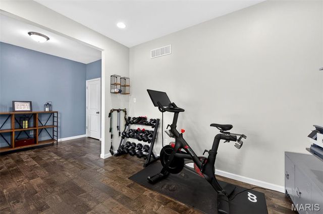 1649 Willowbrooke Manors Court, St Louis, MO 63146