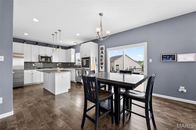 1649 Willowbrooke Manors Court, St Louis, MO 63146