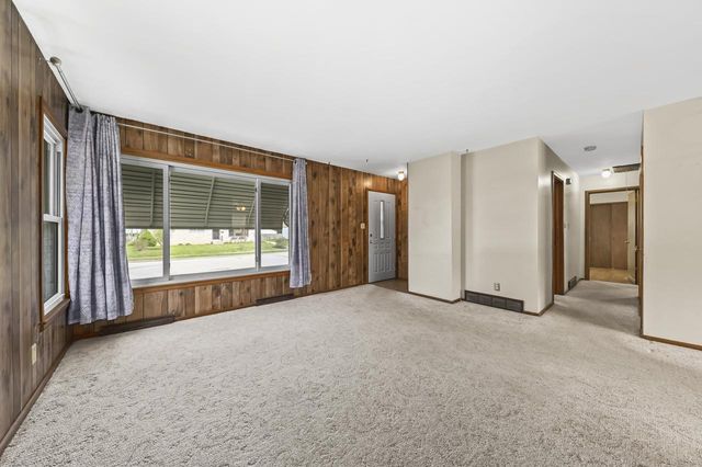 W149N8153 Winchester STREET, Menomonee Falls, WI 53051