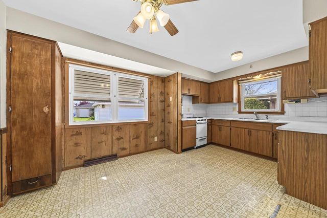 W149N8153 Winchester STREET, Menomonee Falls, WI 53051