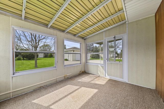 W149N8153 Winchester STREET, Menomonee Falls, WI 53051