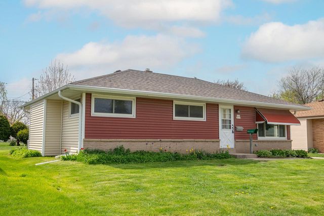 W149N8153 Winchester STREET, Menomonee Falls, WI 53051