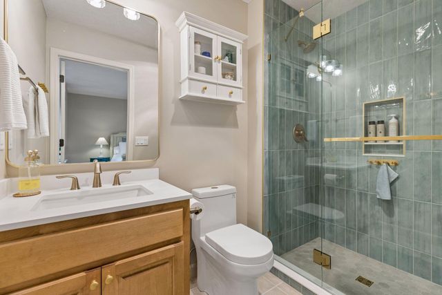 6815 Ruby Lane, Chanhassen, MN 55317