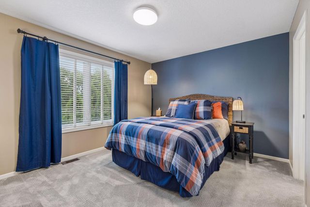 6815 Ruby Lane, Chanhassen, MN 55317