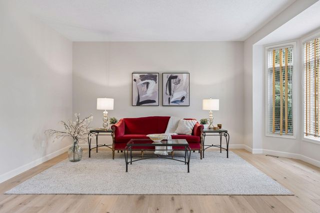 6815 Ruby Lane, Chanhassen, MN 55317