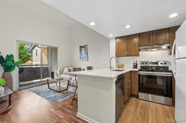 935 Broadway 211, Boulder, CO 80302