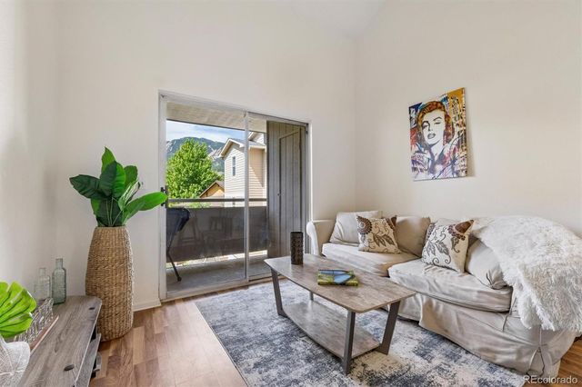 935 Broadway 211, Boulder, CO 80302