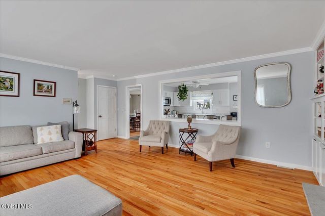 18 Par Del Rio, Clifton Park, NY 12065