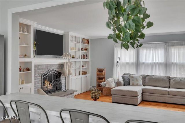 18 Par Del Rio, Clifton Park, NY 12065