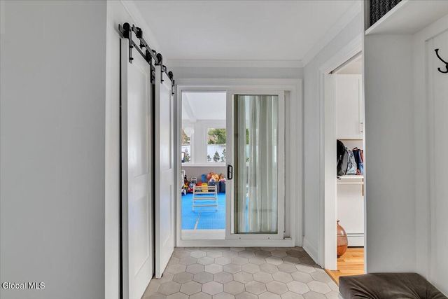 18 Par Del Rio, Clifton Park, NY 12065