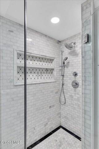 18 Par Del Rio, Clifton Park, NY 12065