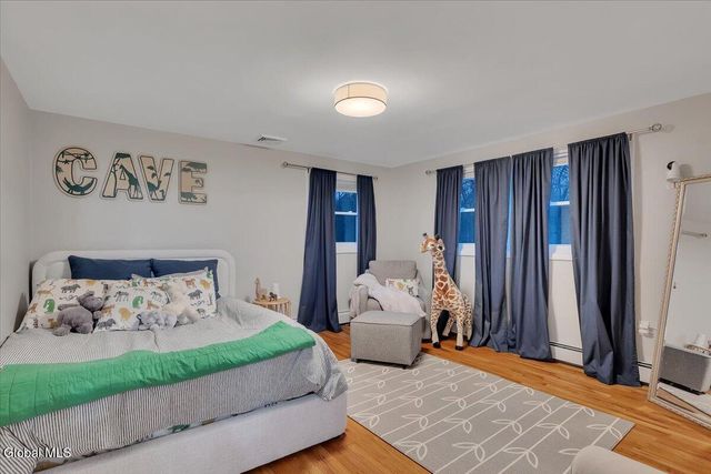 18 Par Del Rio, Clifton Park, NY 12065