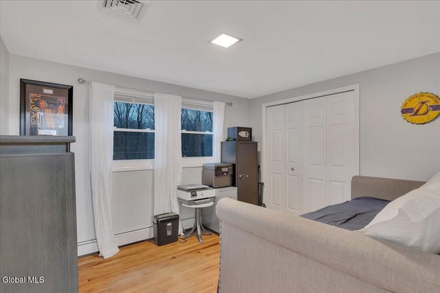 18 Par Del Rio, Clifton Park, NY 12065