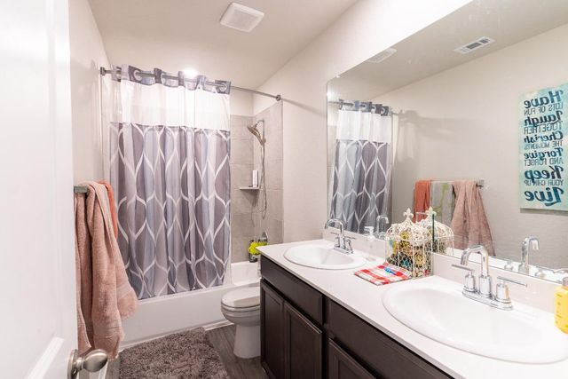 600 Loriner WAY, Liberty Hill, TX 78642