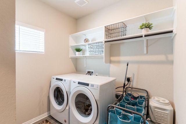 600 Loriner WAY, Liberty Hill, TX 78642