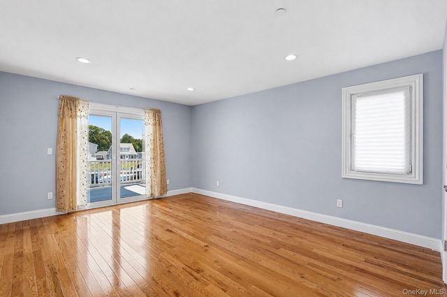 762 Pecan Street, Lindenhurst, NY 11757