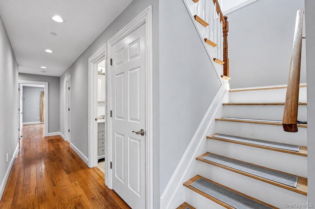 762 Pecan Street, Lindenhurst, NY 11757 — photo 3
