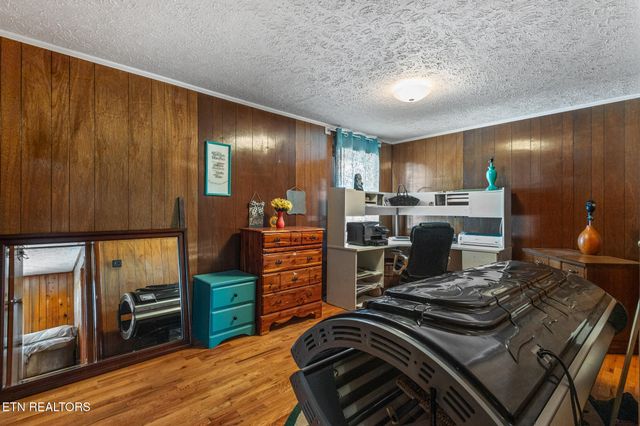 806 Bennett St, Sweetwater, TN 37874